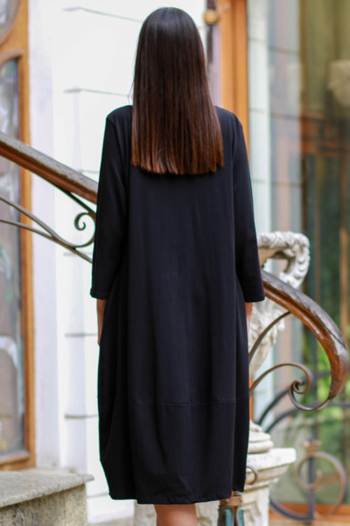 Solid-colour long cotton dress with a complimentary accessory