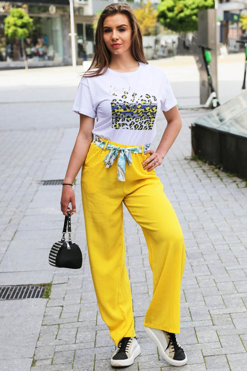Λευκό βαμβακερό γυναικείο T-shirt με print και επιγραφή