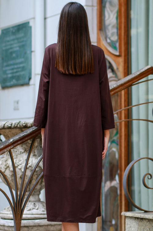 Solid-colour long cotton dress with a complimentary accessory