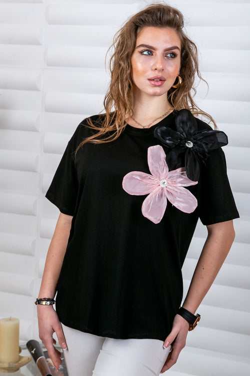 Cotton women's blouse with large 3D flowers