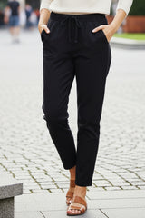 Pantaloni elastici uni cu elastic în talie