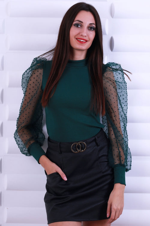 Elegant women's blouse with puff sleeves