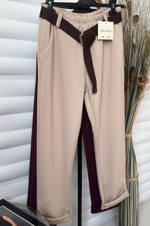 Pantaloni elastici cu crac drept și curea