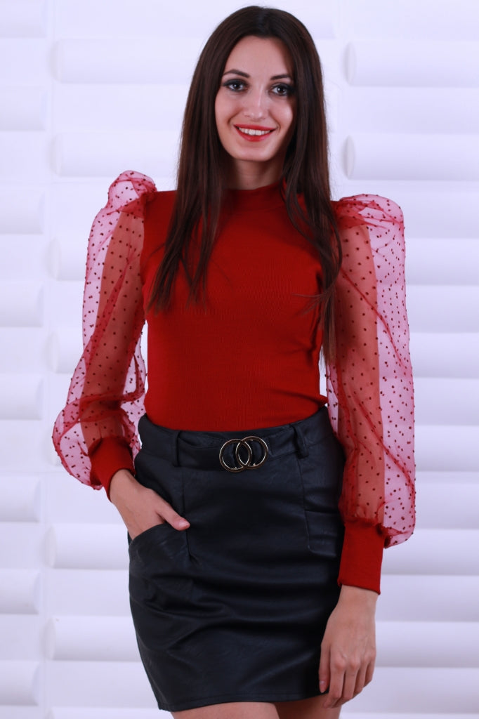 Elegant women's blouse with puff sleeves